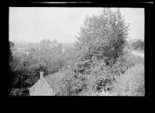 "Origny bei Hirson (=Origny-en-Thiérache, Dep. Aisne)", im Hintergrund die Kirche [Saint-Cyr-et-Sainte-Julitte]