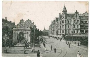 Stettin - Brunnen mit Café "Zum Paradeplatz"
