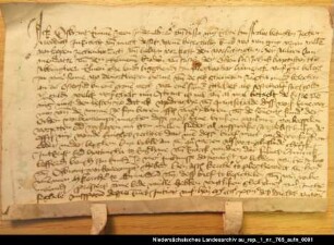 Osbrant Emmenzoen in Greetsiel verkauft der Kommende Abbingwehr 11 Grasen Land im Uplewarder Hammrich. = OUB II, Nr. 1368, S. 394 2 anhängende Siegel beschädigt erhalten