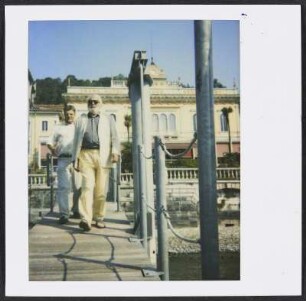 Wolfram Siebeck auf dem Steg des Hotel Serbelloni in Bellagio am Comer See