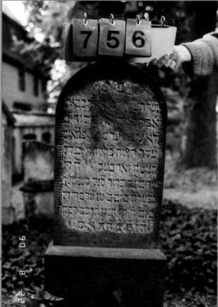 Grabstein 756