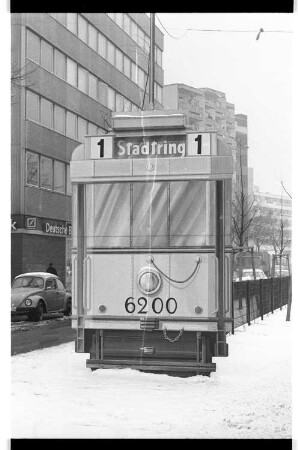 Kleinbildnegativ: IBA-Tafel, Stresemannstraße, 1984