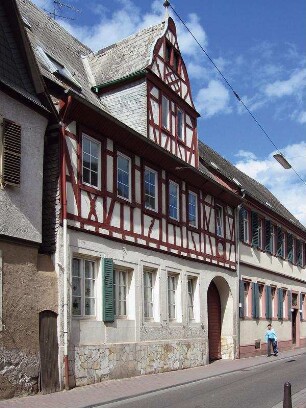 Oestrich-Winkel, Hauptstraße 82
