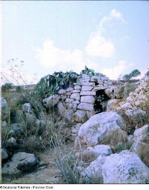 Malta. Mnajdra. Westtempel