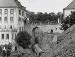 Schlossbrücke über Mühlgraben