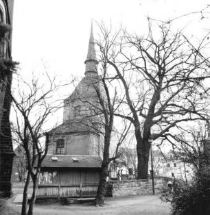 Dresden-Leuben. Kirchturm der alten Pfarrkirche (wohl 1512). Ansicht von Nordwest