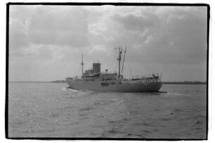 Artlenburg (1959), Frachtschiff (reefer), H. Schuldt, Hamburg, Bau-Nr. 252