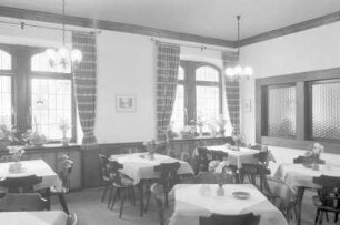 Wiedereröffnung der Hotel-Speisegaststätte "Goldene Krone" ("Zur Krone") in der Pfinztalstraße 58