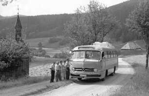 Bärental: Postbus im Bärental; mit Kapelle