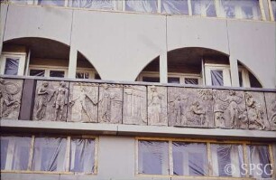 Berlin, Spandauer Damm, von Johann Gottfried Schadow geschaffenes Münzfries.