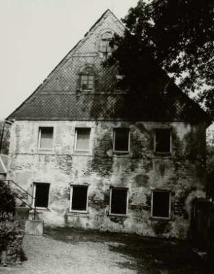 Hallbach, Dorfstraße 118. Wohnhaus (ehemalige Schule)