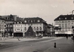 Karlsruhe - 1930er und 1940er Jahre. Marktplatz