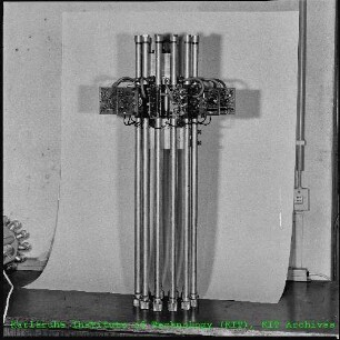 Bauteil zur Schnellfrequenzeinstellung am Institut für Experimentelle Kernphysik (IEKP)