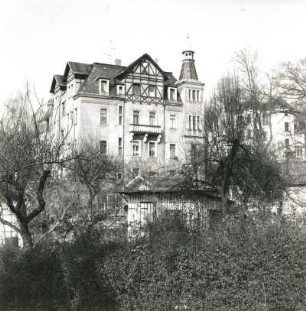 Dresden-Trachenberge, Weinbergstraße 53. Villa (1904). Gartenansicht von Südost (von der Albert-Hensel-Straße)