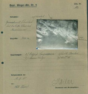 Foto des Gemeindewalds Schnierlach mit der Straße von Schnierlach (Lapoutroie) nach Diedolshausen (Le Bonhomme) (Luftbild)