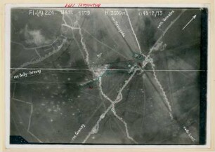 Foto feindlicher Batterie-Stellungen südöstlich von Mazingarbe (Luftbild)