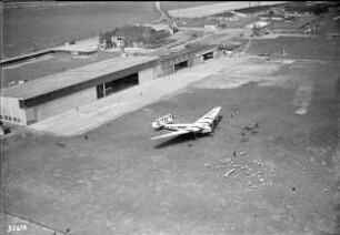 Leipzig-Mockau, Flughafen mit Flugzeug "G 38"