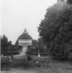 Moritzburg. Fasanenschlösschen : Moritzburg, Schlosspark. Blick zum Fasanenschlösschen (1769-1782)