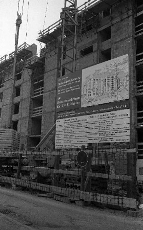 Studentenwohnheim für 210 Personen an der Ecke Waldhornstraße und Zähringerstraße. Neubau