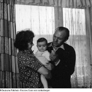 Familienbild Renate Schulz; Klein, Fr. Koserok FDGB