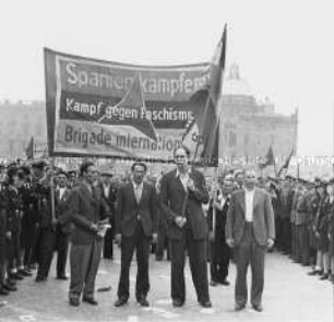 Gedenkfeier zum Tag der Opfer des Faschismus im Lustgarten