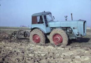 Allradtraktor D4K; 65 PS