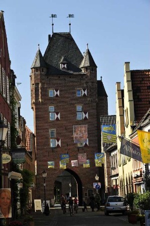 Klever Tor : Das Klever Tor wurde ab 1393 erbaut und war einst Teil der Stadtbefestigung. Aufgenommen in Xanten am 31. August 2009. Foto Uwe Gerig