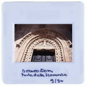 Bitonto, Kathedrale : Porta della Scomunica