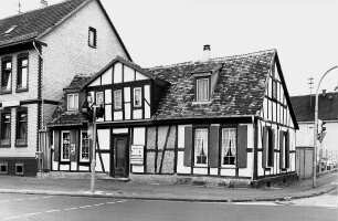 Ehem. Schmiede; Wöllstadt, Frankfurter Straße 1