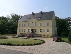 Bomsdorf, Neuzelle, Parkweg 4