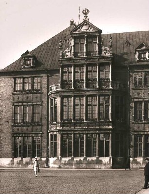 Bremen. Rathauserker Ostseite