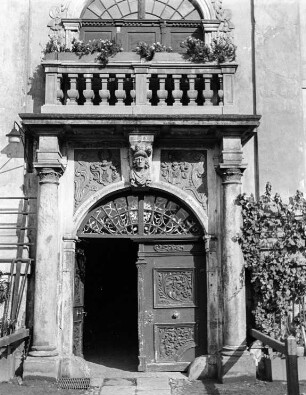 Gießmannsdorf (Kreis Zittau), Schloßportal : Portal und Schloß