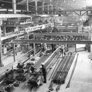 Coswig. VEB (B) Beton- und Kieswerk Coswig. Produktionshalle. Innenansicht. Blick von einem erhöhten Standort