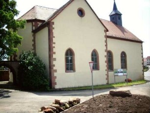 Wallfahrtskapelle Maria Schnee-Ansicht von Norden über Traufseite mit Dachreiter im Westen (Glockentürmchen) sowie Norderweiterung von 1850
