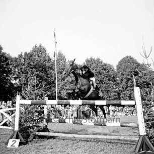 Kreispferdesportverband Stormarn e.V.: Exer: 10. Kreispferdeleistungsschau: Teilnehmer beim Springreiten