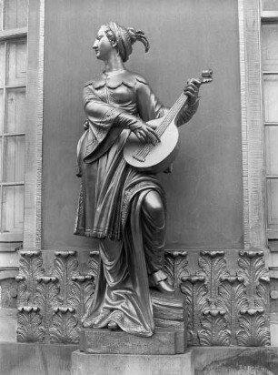 Chinesisches Teehaus — Statue