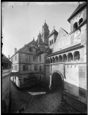 Großcomburg Katholische Kirche Sankt Nikolaus Außenansicht - seitliches Seitenschiff