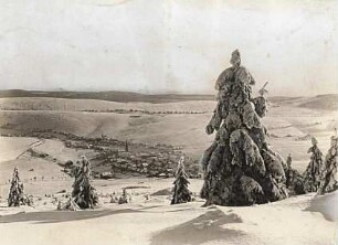 Erzgebirge. Oberwiesenthal vom Fichtelberg gesehen