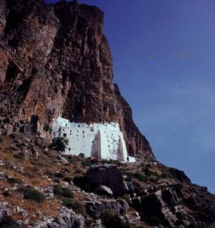 Amorgos. Moní Chozoviótissa in der Südost-Steilküste