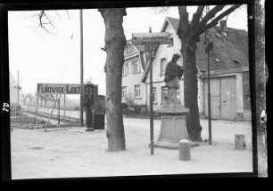 (Dorfplatz)