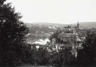 Weilburg, Stadtansicht : Weilburg. Ansicht mit Straßenbrücke über die Lahn und Schloss von Norden
