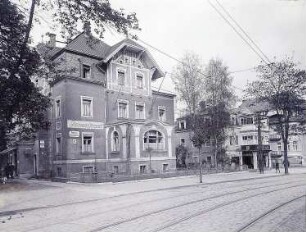 Weißer Hirsch (Dresden-Weißer Hirsch), Bautzner Landstraße 17. Gemeindeamt Weißer Hirsch (1911 eingeweiht) mit Sparkasse. Straßenansicht