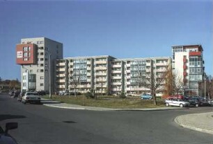 Wohnhäuser mit Büro der Wohnbau Nordwest Dresden (Nr. 10 b)