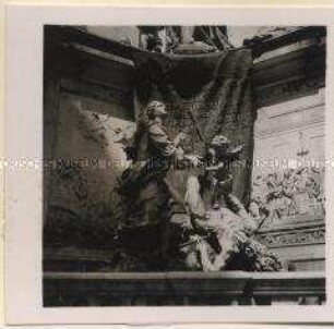 Wien, Plastik an der Pestsäule, Gruppe des Glaubens, Triumph über den Satan der Pest