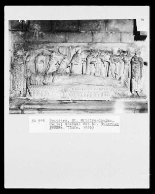 Grabmal des Heiligen Hilarius mit Relif