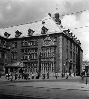 Bremen, Schoppensteel. Blick zum Neuen Rathaus (1909-1913; G. v. Seidl)