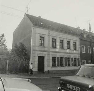 Glauchau, Wohnhaus, Straßenansicht