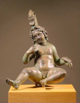 Römische Statuette des sitzenden Harpokrates