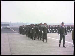Fotografie: Besuch des französischen Staatspräsidenten Valéry Giscard d’Estaing in West-Berlin