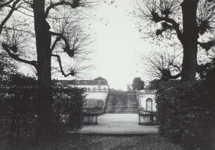Barockgarten Großsedlitz. Blick auf seitliche Treppenanlage bei der unteren Orangerie